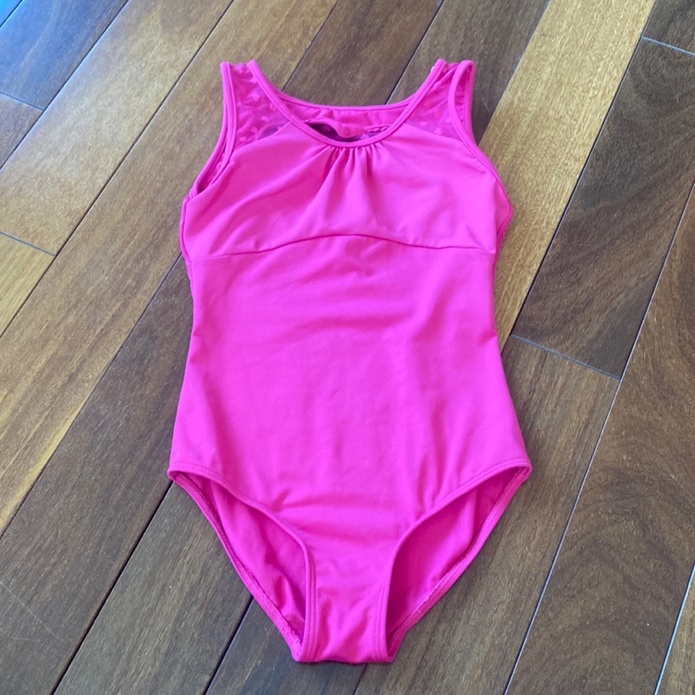 Bloch size 4-6 Girls heart leotard